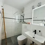 Klassen - Design In 11 Etage - Tolle Aussicht - Sauna, Pool - Netflix * Lahnstein