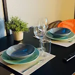 Klassen - Design In 11 Etage - Tolle Aussicht - Sauna, Pool - Netflix Apartamento