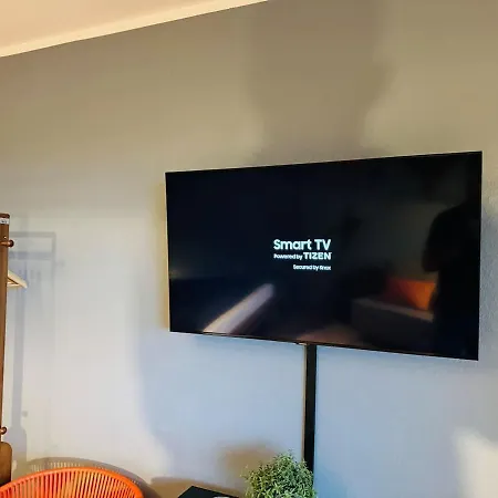 Klassen - Design In 11 Etage - Tolle Aussicht - Sauna, Pool - Netflix * ラーンシュタイン