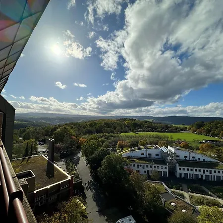 Klassen - Design In 11 Etage - Tolle Aussicht - Sauna, Pool - Netflix
